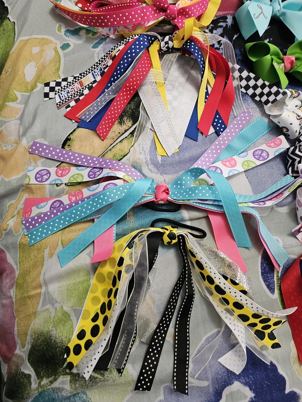 Colorful Girls Ribbon Hair Bows Set — Multicolor Assortment